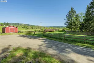 301 Winery Ln, Roseburg, OR 97471 - Photo 37