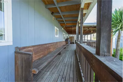 301 Winery Ln, Roseburg, OR 97471 - Photo 5