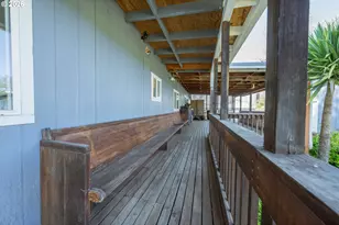 301 Winery Ln, Roseburg, OR 97471 - Photo 5