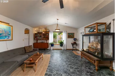 1108 N Hadley Rd, Newberg, OR 97132 - Photo 15