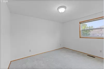 1804 N Aldersgate Ln, Newberg, OR 97132 - Photo 15