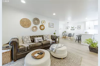 650 Harlow Rd #209, Springfield, OR 97477 - Photo 7