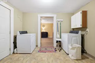 13325 SW Larson St, Beaverton, OR 97005 - Photo 19