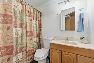 13325 SW Larson St, Beaverton, OR 97005 - Photo 17