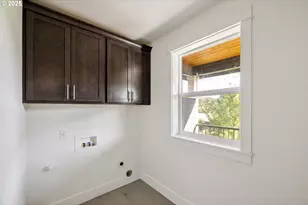 8075 N Edison St, Portland, OR 97203 - Photo 27