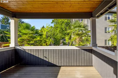 8075 N Edison St, Portland, OR 97203 - Photo 15