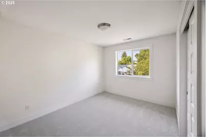 8075 N Edison St, Portland, OR 97203 - Photo 29