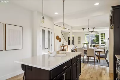 8075 N Edison St, Portland, OR 97203 - Photo 13