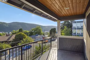 8075 N Edison St, Portland, OR 97203 - Photo 25