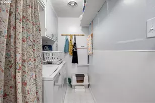 320 E Blakely Ave, Brownsville, OR 97327 - Photo 15