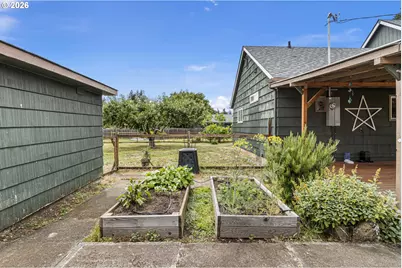 320 E Blakely Ave, Brownsville, OR 97327 - Photo 35