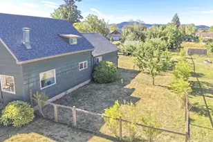 320 E Blakely Ave, Brownsville, OR 97327 - Photo 37