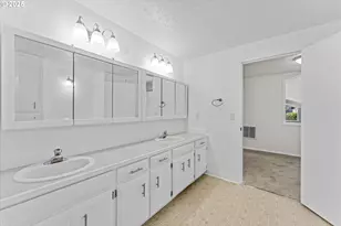 7206 N Amherst St, Portland, OR 97203 - Photo 25