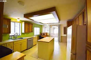7918 SE King Rd, Milwaukie, OR 97222 - Photo 9