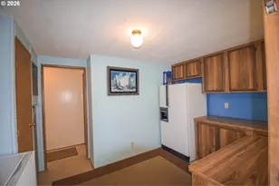 7918 SE King Rd, Milwaukie, OR 97222 - Photo 23