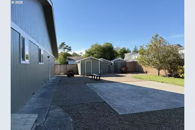 1145 8th St, Florence, OR 97439 - Photo 39