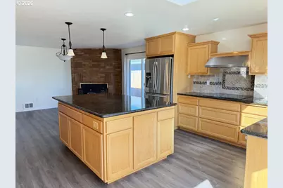 1145 8th St, Florence, OR 97439 - Photo 15