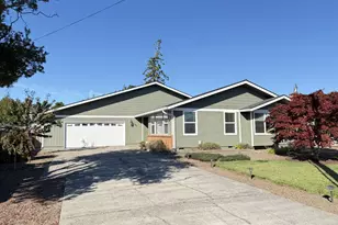 1145 8th St, Florence, OR 97439 - Photo 1