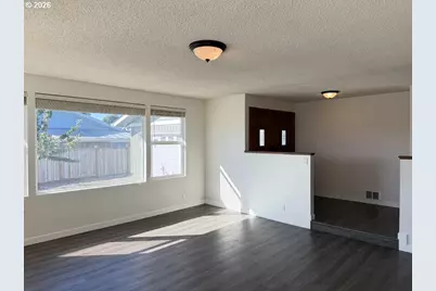 1145 8th St, Florence, OR 97439 - Photo 7