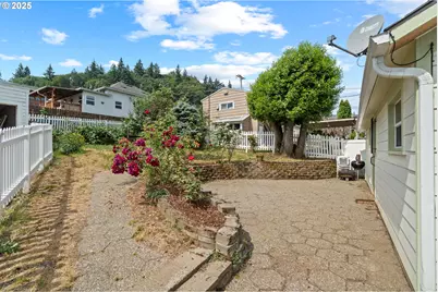 322 W C St, Rainier, OR 97048 - Photo 41