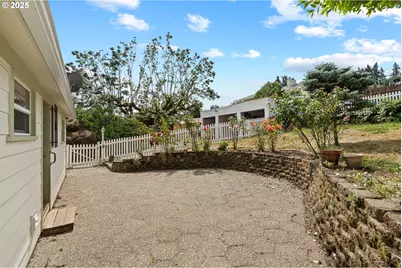 322 W C St, Rainier, OR 97048 - Photo 39