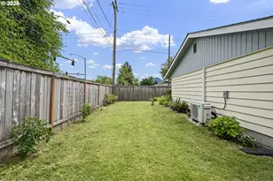 2895 Ferry St, Eugene, OR 97405 - Photo 33