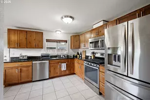 2895 Ferry St, Eugene, OR 97405 - Photo 11