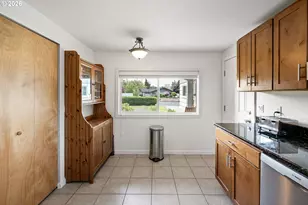 2895 Ferry St, Eugene, OR 97405 - Photo 9
