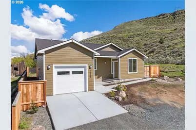 1504 Chestnut St, Baker City, OR 97814 - Photo 1