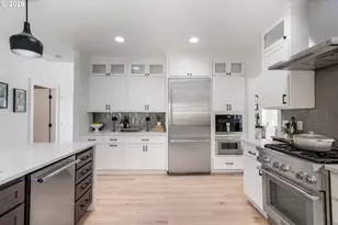 673 Shoreline Way, Eugene, OR 97401 - Photo 9