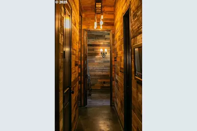 19476 SW Century Dr, Bend, OR 97702 - Photo 23