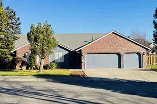 1843 NW 29th Cir, Camas, WA 98607 - Photo 1