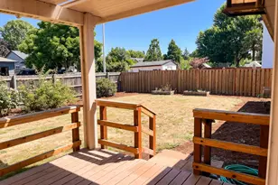 1325 Independence Ave, Woodburn, OR 97071 - Photo 17