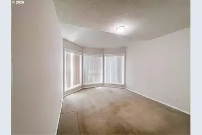 1325 Independence Ave, Woodburn, OR 97071 - Photo 9