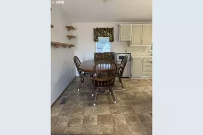 210 NE Fourth St, Irrigon, OR 97844 - Photo 3