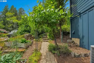 10653 NW Lost Park Dr, Portland, OR 97229 - Photo 39