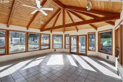 18525 NW Saint Helens Rd, Portland, OR 97231 - Photo 17