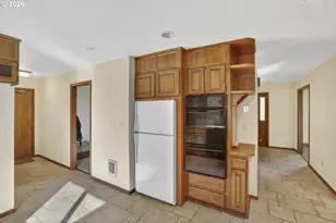 18525 NW St Helens Rd, Portland, OR 97231 - Photo 15