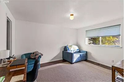 972 W L St, Springfield, OR 97477 - Photo 25