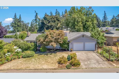 325 Ash St, Silverton, OR 97381 - Photo 1