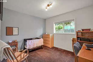 325 Ash St, Silverton, OR 97381 - Photo 15