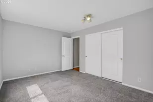 325 Ash St, Silverton, OR 97381 - Photo 13