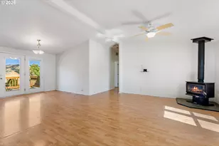 1606 Taylor Ave, Hood River, OR 97031 - Photo 5