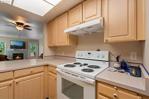 6605 W Burnside St, Portland, OR 97210 - Photo 7