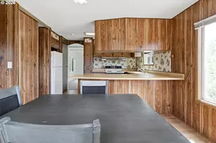 1199 N Terry St, Eugene, OR 97402 - Photo 11