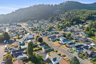 207 Cypress Ave, Garibaldi, OR 97118 - Photo 33