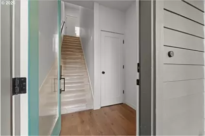 601 SE Spokane St, Portland, OR 97202 - Photo 5