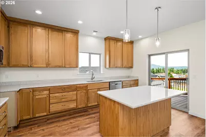 763 Boulder Loop, Creswell, OR 97426 - Photo 9