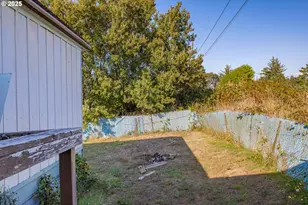 91319 Grinnell Ln, Coos Bay, OR 97420 - Photo 23