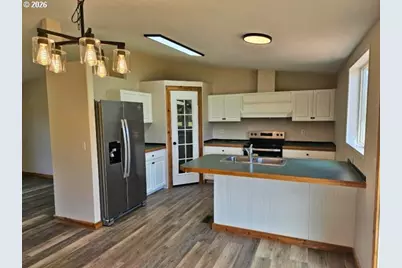 58497 Fairview Rd, Coquille, OR 97423 - Photo 9